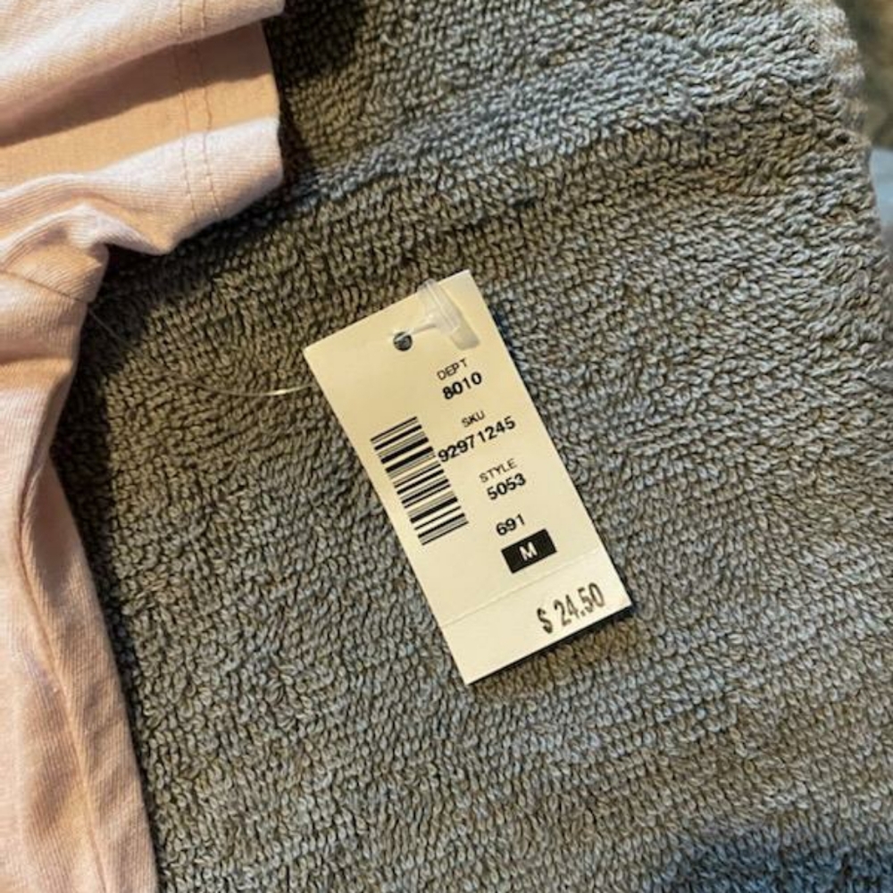Light Pink aeropostale tee shirt - Picture 2 of 3
